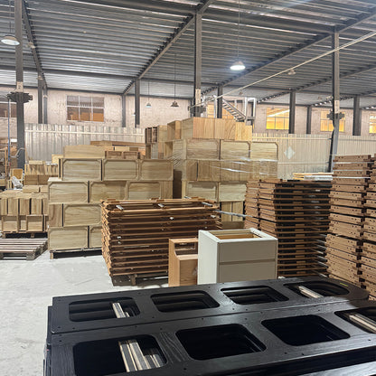 Modern Design King-size Queen-size Wood Bed Solid for Bedroom