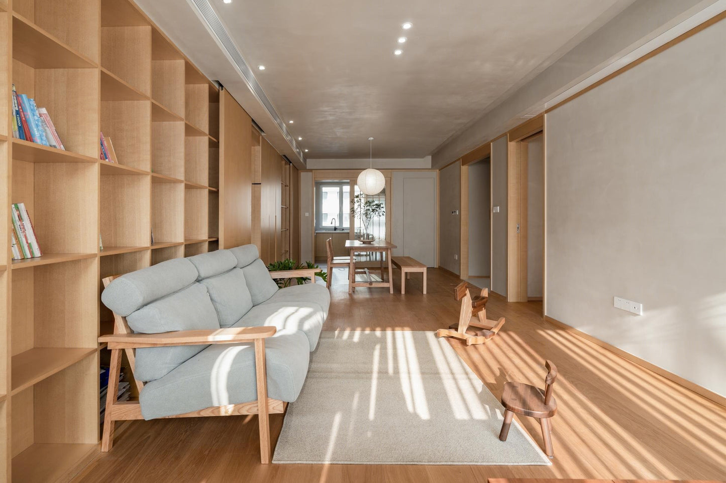 Customizable Solid Wood Living Room Furniture Includes Cabinets Tables Chairs